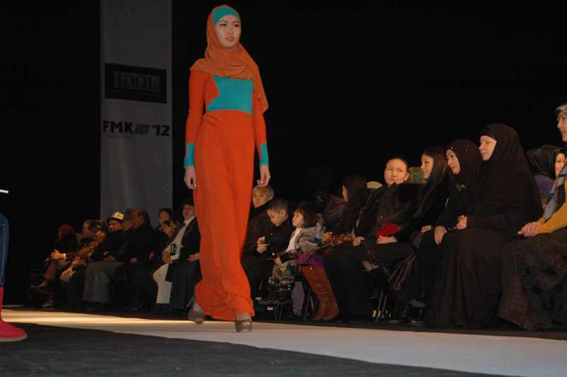 Muslim Fashion Kyrgyzstan 2012 (1)