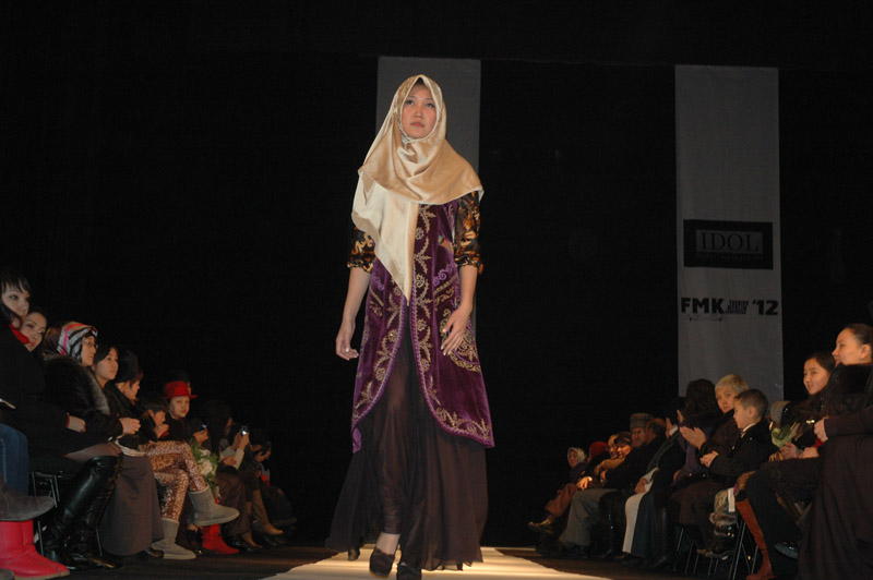 Muslim Fashion Kyrgyzstan 2012 (14)