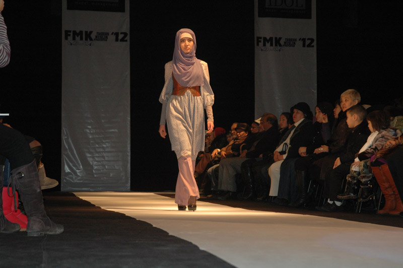 Muslim Fashion Kyrgyzstan 2012 (8)