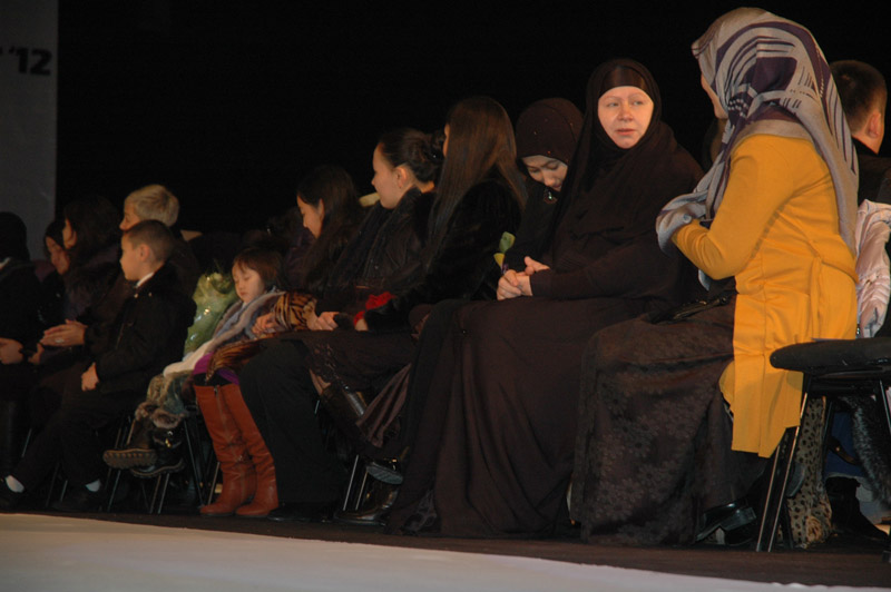 Muslim Fashion Kyrgyzstan 2012 (5)