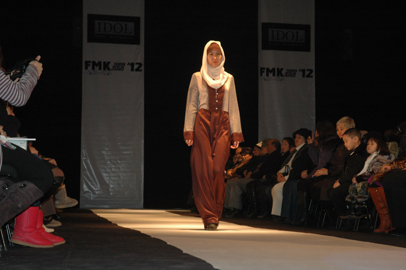 Muslim Fashion Kyrgyzstan 2012 (7)