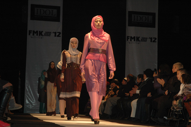 Muslim Fashion Kyrgyzstan 2012 (9)