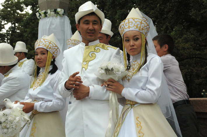 Массовая свадьба в Бишкеке (8)