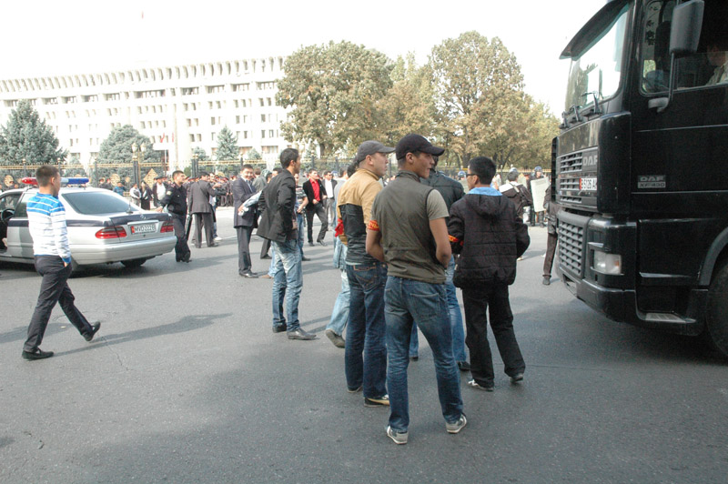 Митинг в Бишкеке 23