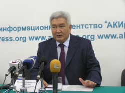 В Кыргызстане Феликс Кулов возглавил Совет общественной 
безопасности