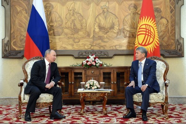 РФ готова обсудить вопрос увеличения военного присутствия в Киргизии — Путин