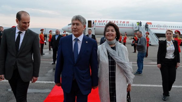 Президенты Кыргызстана и Грузии обсудили вопросы сотрудничества стран
