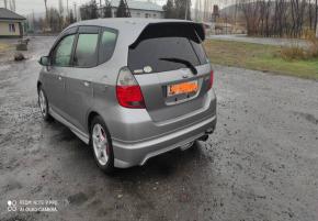 Аренда автомобилей Honda Fit 2004г. Автомобили в отличном состояние.