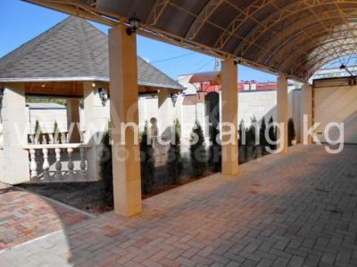 Продаю дом 6-ком., 320кв. м., этаж-2, 6,5-сот., стена кирпич, Медерова Абая.