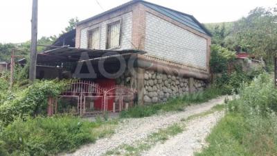 Продаю дачу 4-комнатную 80кв. м., этаж-2, 6-сот., стена кирпич, Дача на Панораме. Выше 12 мкрн. .