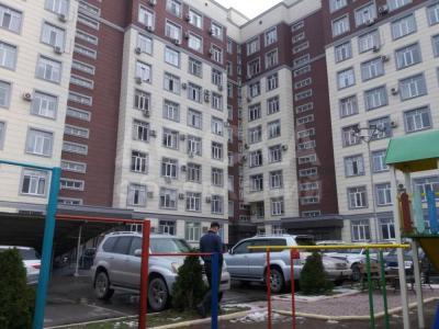 Продаю 1-комнатную квартиру, 43кв. м., этаж - 2/10, Душанбинка-Айни.
