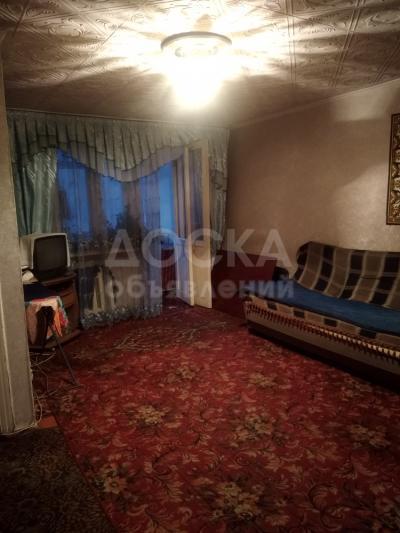 Продаю 2-комнатную квартиру, 43кв. м., этаж - 2/3, Чуй/Разина.