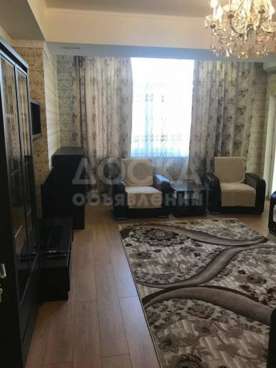 Продаю 3-комнатную квартиру, 112кв. м., этаж - 2/10, Московская/Исанова.