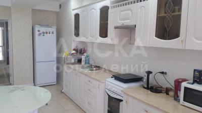 Продаю квартиру 3-ком., 118кв. м., этаж - 4/9, Срочно Продаю 3 комнатную квартиру в 5мкр.