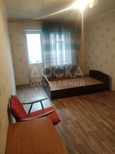 Продаю 1-комнатную квартиру, 43кв. м., этаж - 2/5, Панфилова/Токтогула.