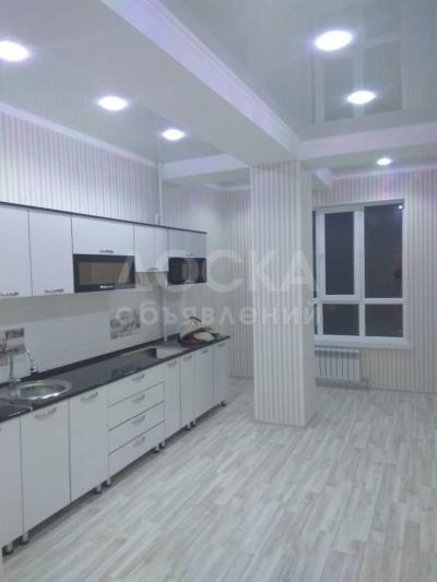 Продаю 3-комнатную квартиру, 80кв. м., этаж - 9/10, ул.Ахунбаева/Тыналиева.