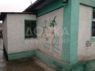 Продаю дом 4-комнатную 48кв. м., этаж-1, 3,26-сот., стена саман, Осмонкула - Древесная.