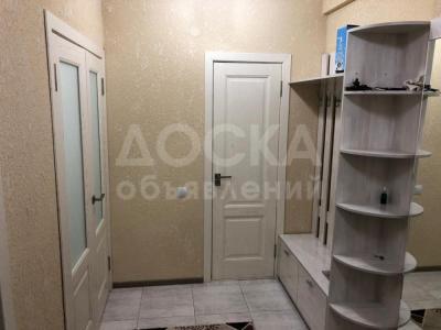 Продаю 1-комнатную квартиру, 48кв. м., этаж - 8/10, Ахунбаева-Чапаева Заходи и Живи.