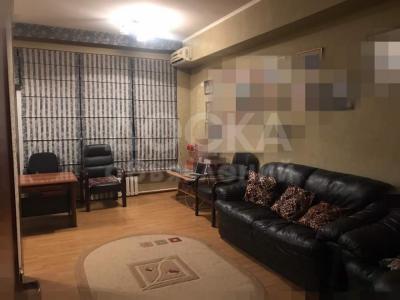 Продаю квартиру 5-ком., 320кв. м., этаж - 5/7, Токтогула/Уметалиева.