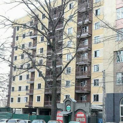 Продаю 2-комнатную квартиру, 64кв. м., этаж - 3/9, Пр.манаса 97/фрунзе.