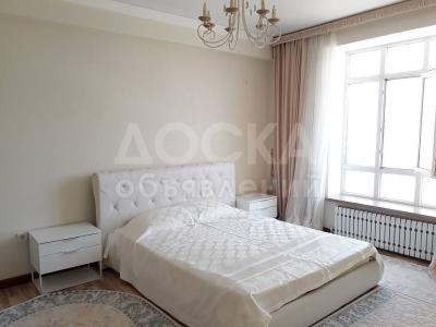 Сдаю 3-комнатную квартиру, 105кв. м., этаж - 5/10, возле Филармонии, Рыскулова 28 / Турусбекова.