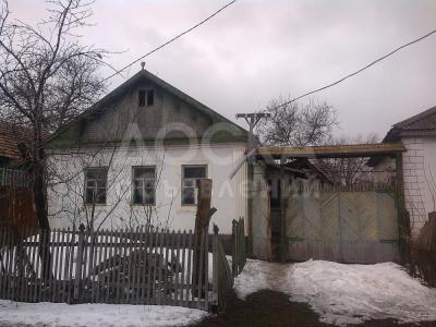 Продаю дом 3-комнатную 68кв. м., этаж-1, 7-сот., стена кирпич, ул.Фрунзенская.