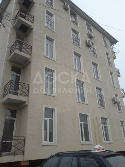 Продаю 1-комнатную квартиру, 40кв. м., этаж - 2/6, Карпинка-Жибек-жолу Эмарк-групп.