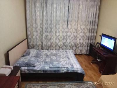 Сдаю 1-комнатную квартиру, 32кв. м., этаж - 2/9, Посуточно Юг2, д.21. Посуточно Юг2, д.21. Посуточно Юг2, д.21.