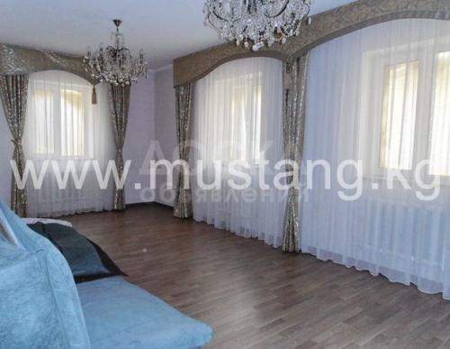 Продаю дом 5-ком., 230кв. м., этаж-2, 4-сот., стена кирпич, Крапоткина Джантошева.