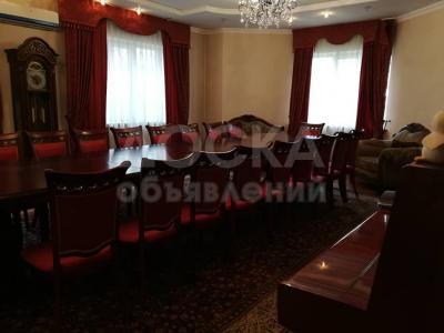 Продаю дом 5-ком., 216кв. м., этаж-2, 6-сот., стена кирпич, c.Селекционное.