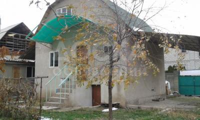 Продаю дачу 5-комнатную 200кв. м., этаж-1, 8-сот., стена кирпич, с.Байтик.