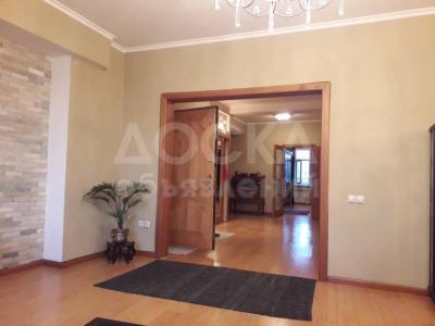 Продаю 3-комнатную квартиру, 160кв. м., этаж - 5/8, Байтик Баатыра/Джантошева.
