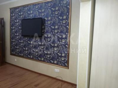 Продаю 1-комнатную квартиру, 35кв. м., этаж - 2/9, мкр.Улан-2.