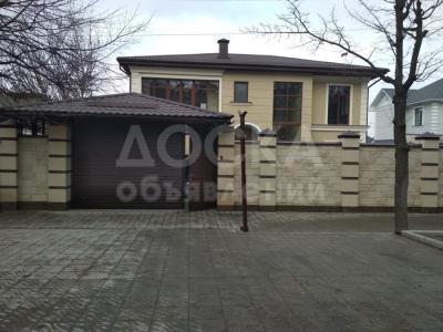 Продаю дом 5-комнатную 305кв. м., этаж-3, 5-сот., стена кирпич, К.Маркса/Кайбагарова.