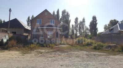 Продаю дом 4-комнатную 120кв. м., этаж-2, 5-сот., стена кирпич, Ново-Покровка.