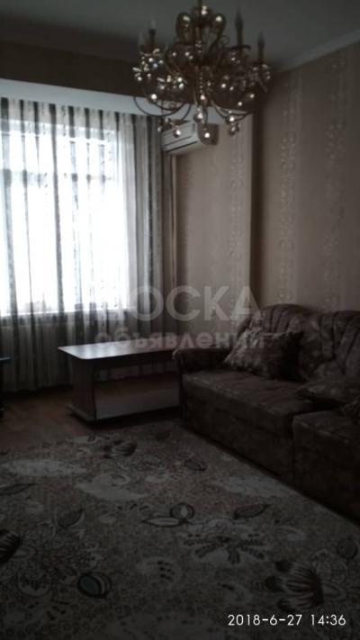 Сдаю квартиру 2-ком., 77кв. м., этаж - 4/9, Исанова Садыкова за ТЦ Караван(СК Авангард Стиль) .