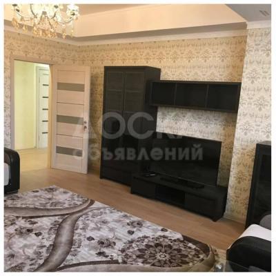 Продаю 3-комнатную квартиру, 112кв. м., этаж - 2/10, Московская Исанова.