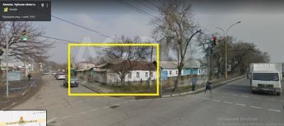 Продаю дом 4-комнатную 100кв. м., этаж-1, 4-сот., стена саман, по проспекту Ден Сяопина/Кайназарова.