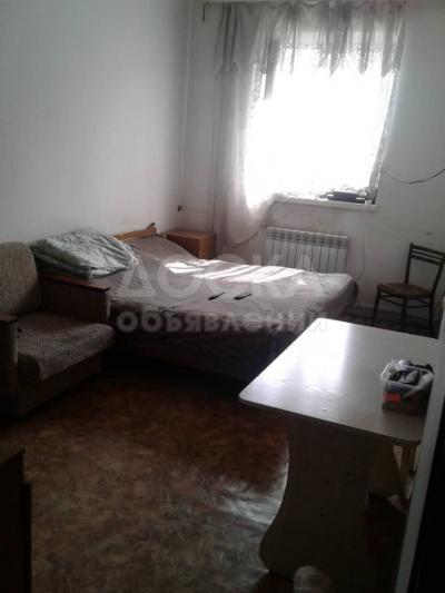 Продаю дом 4-комнатную 80кв. м., этаж-1, 2-сот., стена кирпич, ГЭС 2.