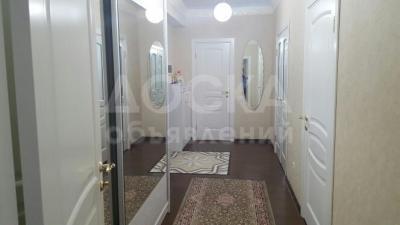 Продаю 3-комнатную квартиру, 90кв. м., этаж - 5/10, Боконбаева Орозбекова.