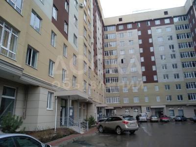 Продаю 2-комнатную квартиру, 68кв. м., этаж - 4/10, 12 микрорайон.