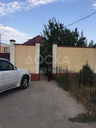 Продаю дом 5-ком., 204кв. м., этаж-2, 10-сот., стена кирпич, Южная Магистраль/Баха.