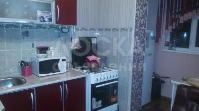 Продаю 2-комнатную квартиру, 52кв. м., этаж - 5/9, Срочно!! мкр.Джал23, 106с, 2лоджии, хор.сост..