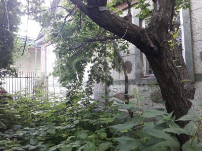 Продаю дом 4-ком., 95,8кв. м., этаж-1, 4-сот., стена кирпич, Дзержинка/Ленинградская.