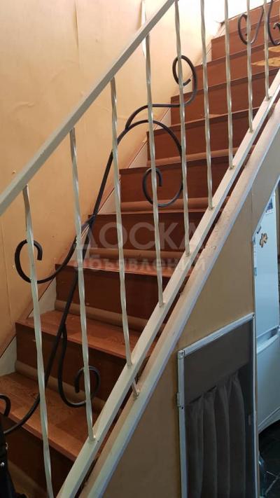 Продаю полдома 4-комнатную 86кв. м., этаж-2, 2-сот., стена другое, Жукеева-Пудовкина/Джантошева.