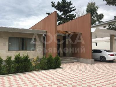 Продаю коттедж 4-комнатную 160кв. м., этаж-1, 2-сот., стена другое, село Комсомол.