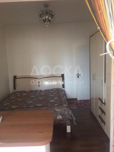 Продаю 3-комнатную квартиру, 68кв. м., этаж - 10/10, Bishkek.