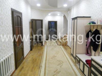 Продаю дом 7-ком., 334кв. м., этаж-2, 10-сот., стена кирпич, Киргизия 1.