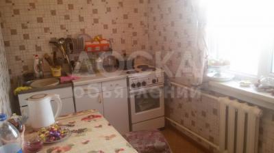 Продаю 1-комнатную квартиру, 34кв. м., этаж - 9/9, Срочно!! гор.Строителей, 105с, лоджия!!!.