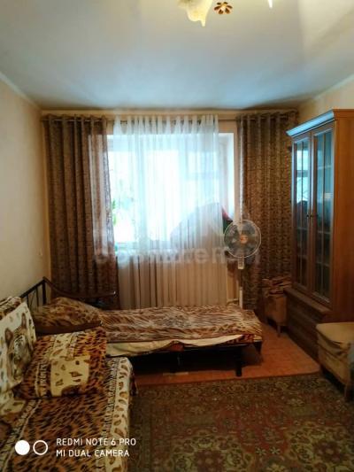 Продаю 1-комнатную квартиру, 31кв. м., этаж - 1/4, 5 микрорайон.